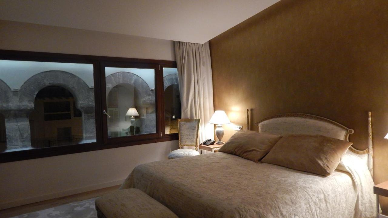 Palau Dels Osset Hotel